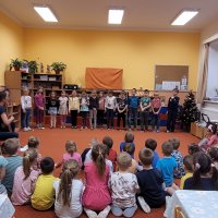 Zpíváme koledy ve školce